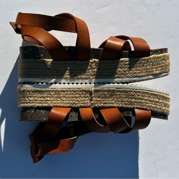 Patrizia by Spring Step Raenae Camel Women's Platform Ankle Strap Sandals Size 9 - Picture 5 of 11